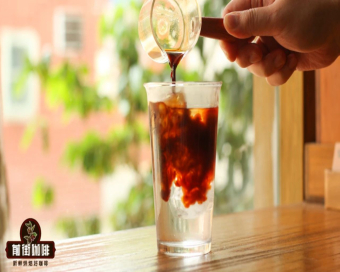 意式美式咖啡和澳洲特色咖啡长黑LongBlack有什么区别？Americano美式是先倒水还是先倒浓缩？