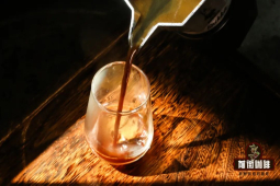 摩卡壶咖啡冲煮教学｜摩卡壶是半自动咖啡机的平替吗？摩卡壶煮的咖啡能代替espresso浓缩咖啡吗？