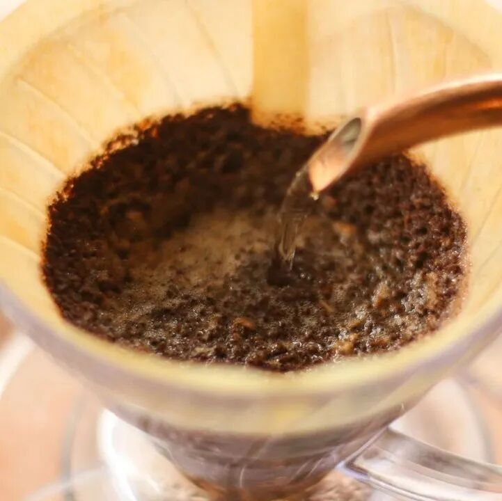 手冲咖啡分段式冲煮的注水时机应该在哪？