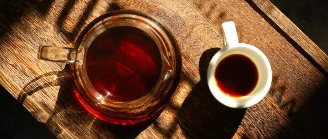 有人说：手冲去掉闷蒸时的咖啡液会好喝？