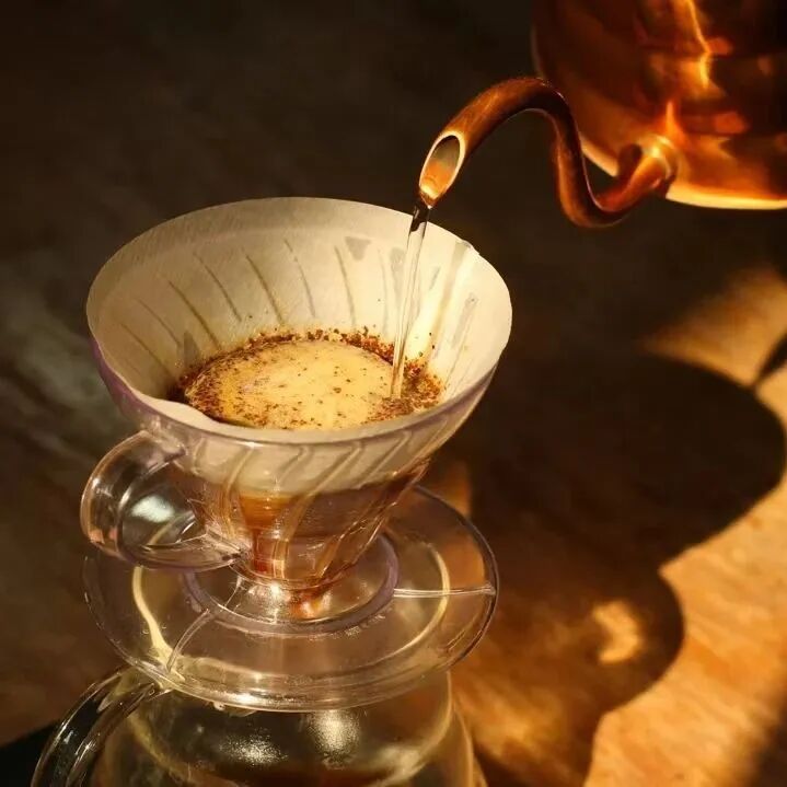 手冲咖啡，该用多少的粉水比例？