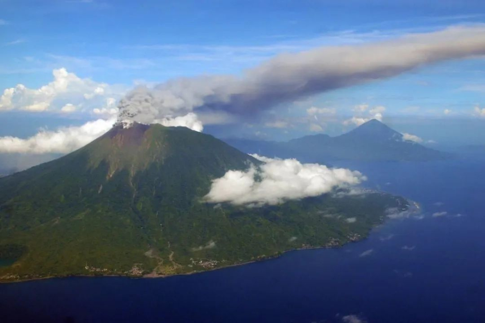 c06e2d3c62bb5.jpg c06e2d3c62bb5.jpg