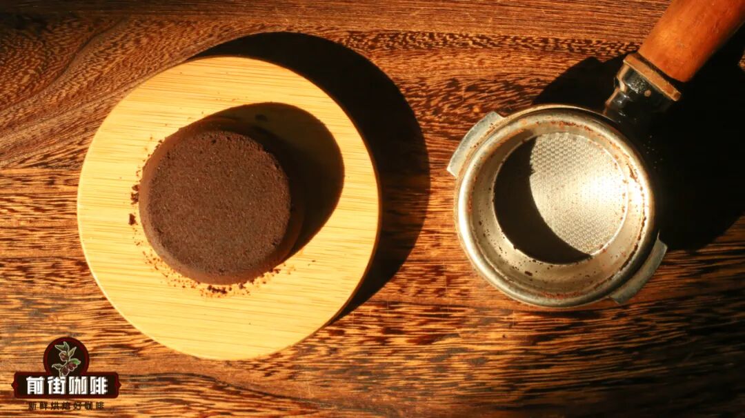 听说，敲出来的粉饼越完整咖啡会越好喝？